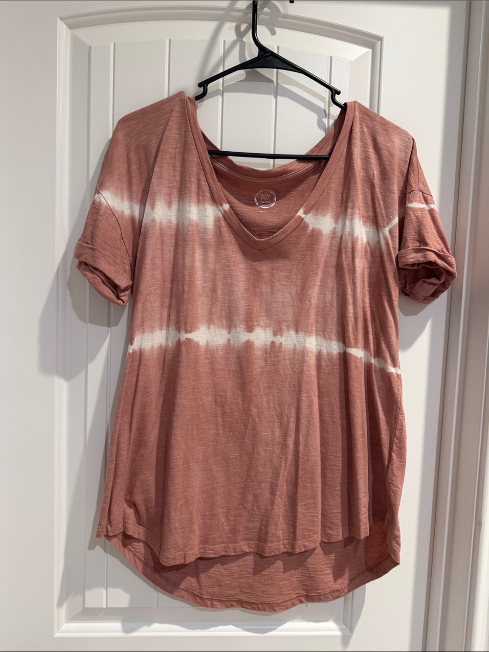 Maurices Dusty Rose & White Tie-Dye V-Neck Tee